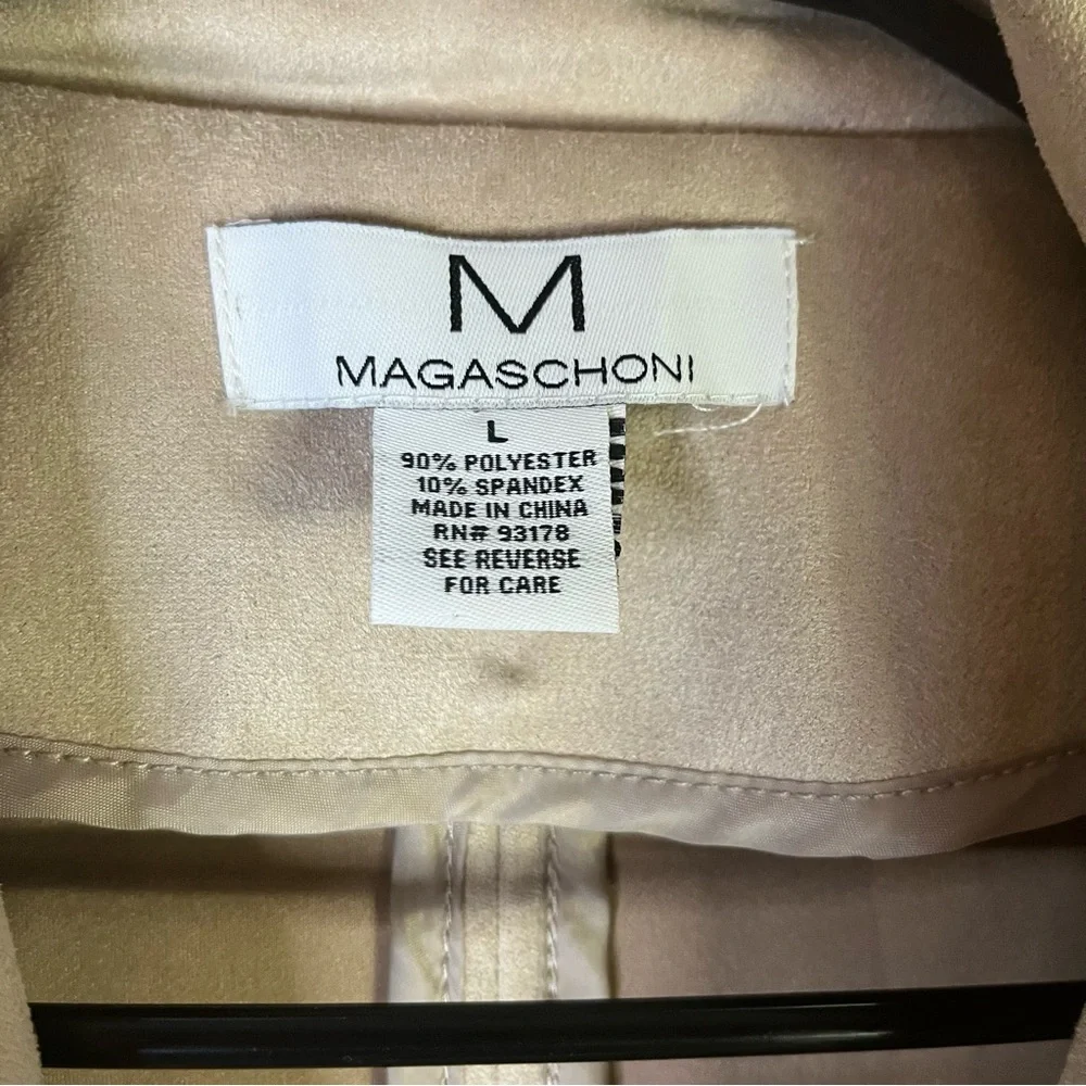 Magaschoni pit approx